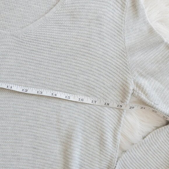 OLD NAVY TEXTURED VNECK WAFFLE KNIT SWEATER TUNIC IVORY & GRAY SZ L - Picture 4 of 5